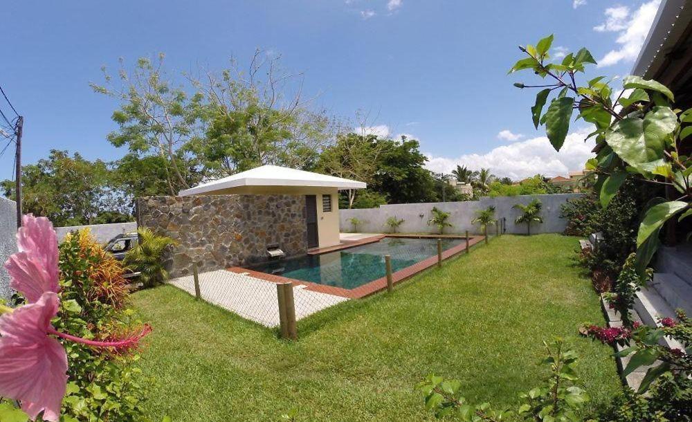 Villa Des Frangipanes La Gaulette Exterior photo